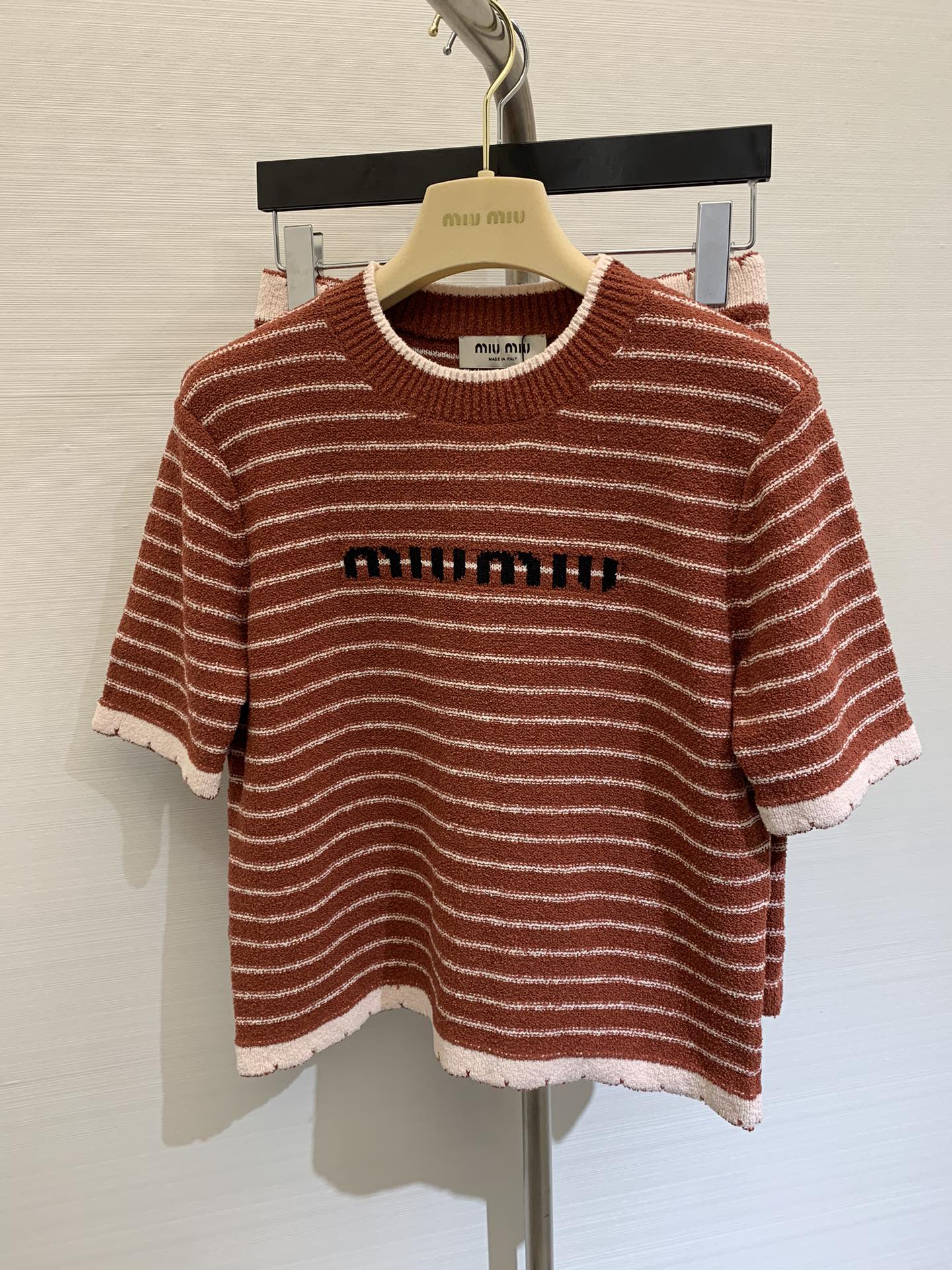 Miu Miu - 2404 - Новинка сезона Весна/Лето - Вязаный комплект в полоску - Коричневый