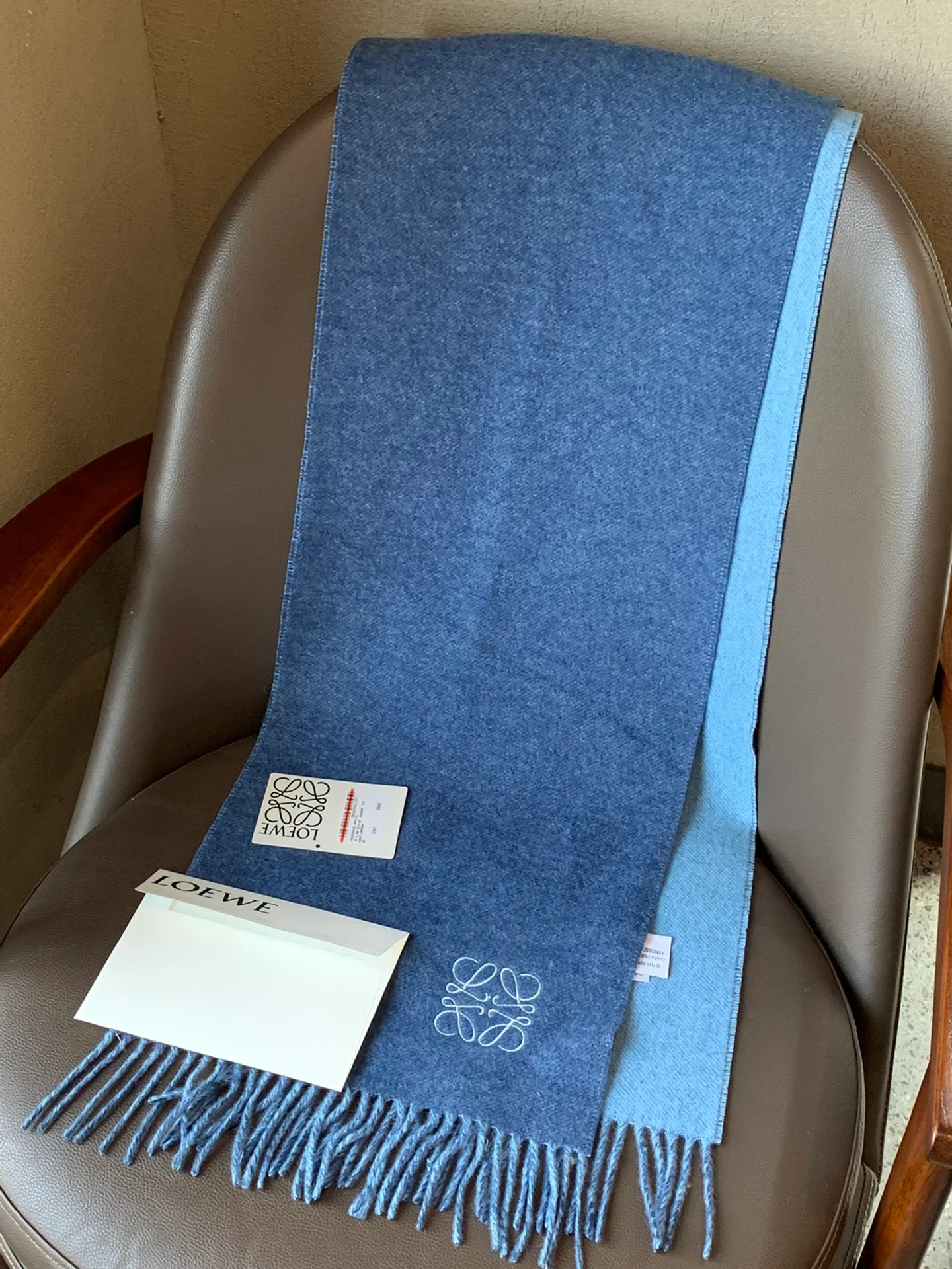 Шарф Lolwei с кисточками, однотонный, 90 г, австралийская шерсть, 10 г, кашемир, синий.