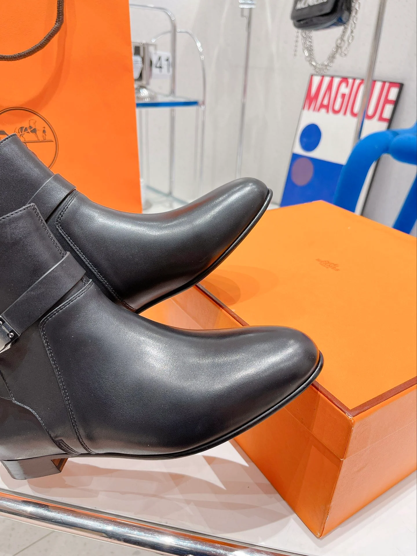 Новинка сезона осень/зима 2022 от Hermes - Ботильоны Kelly с пряжкой - 1