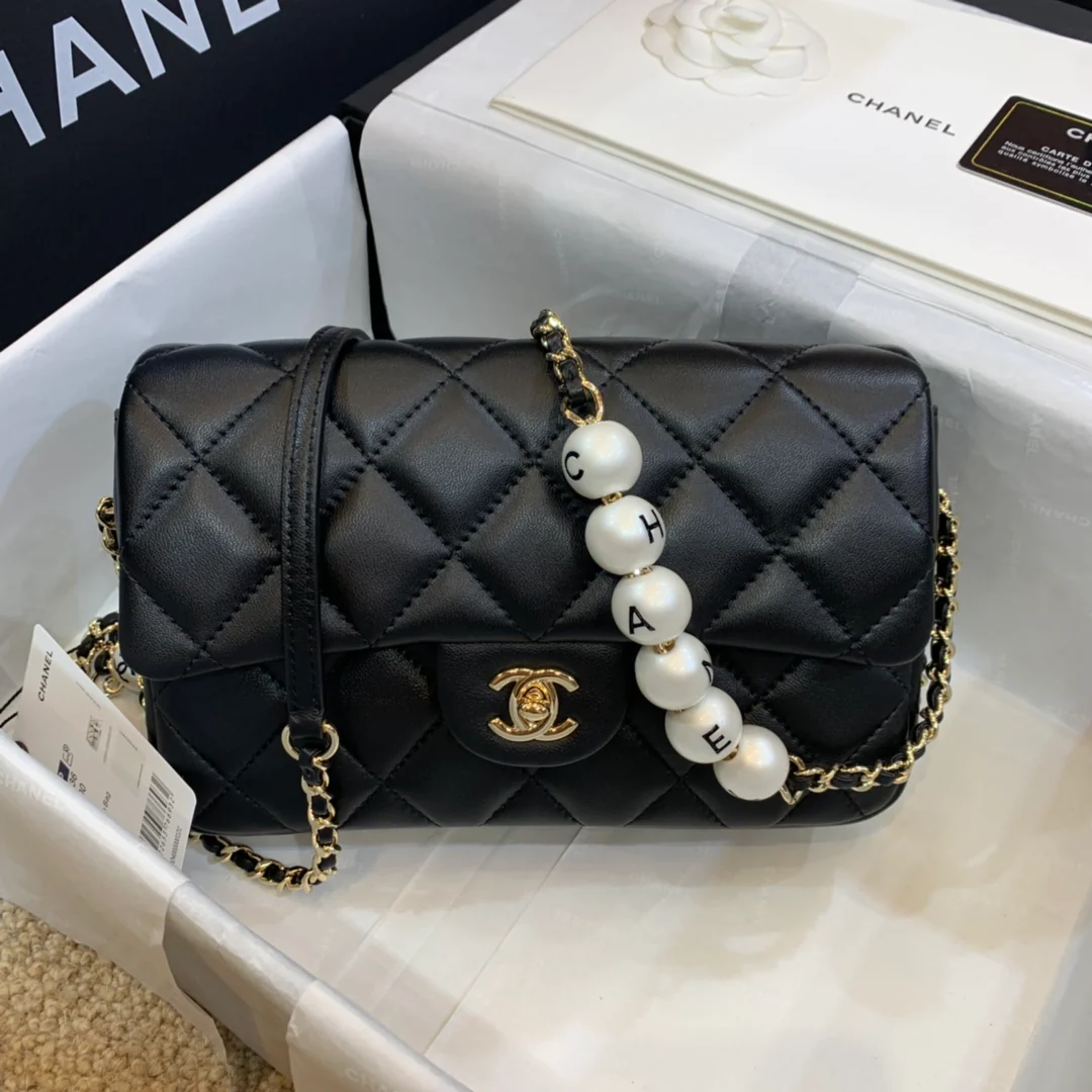 Сумка Chanel CF Pearl из коллекции Весна/Лето 2020 - Черная - 18 см - 1