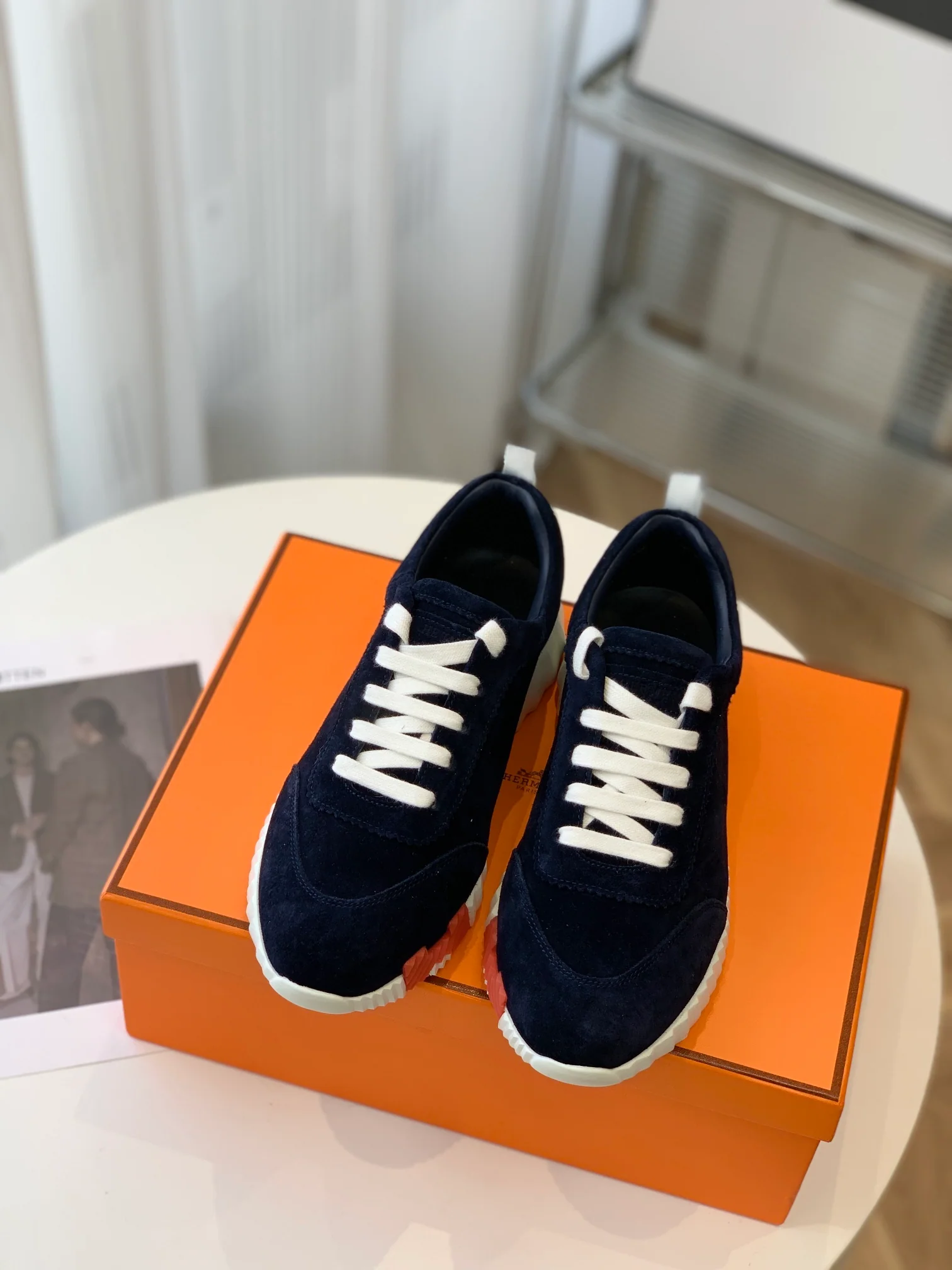 Новейшая модель Hermes 2023 года - кожаные кроссовки H-Leather - черные