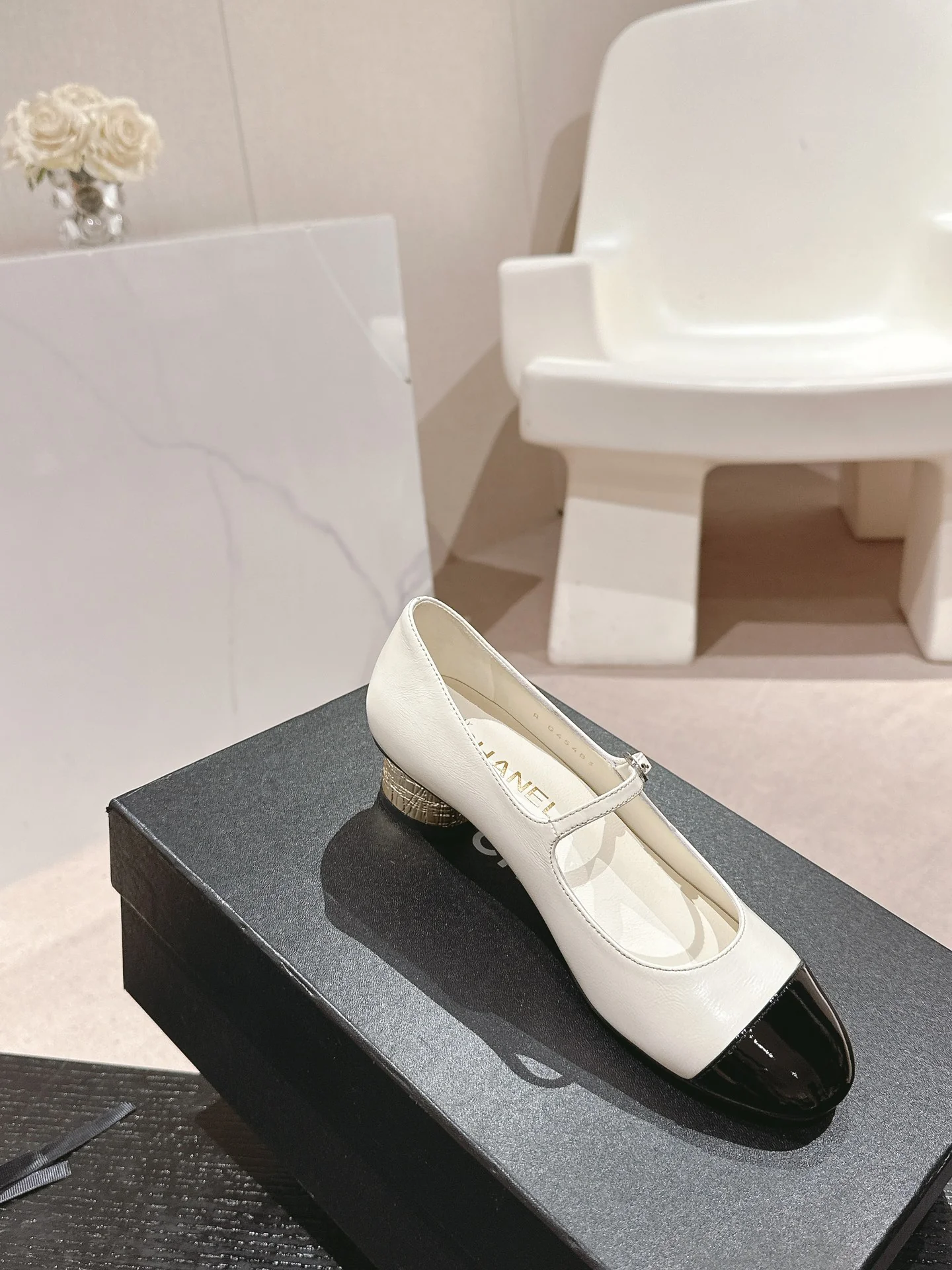 Балетки Chanel 2024 - белые