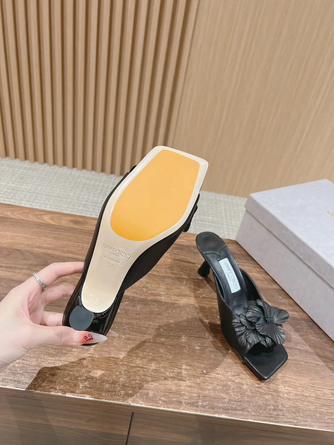 Jimmy - Туфли на каблуке с бантиком - Черные