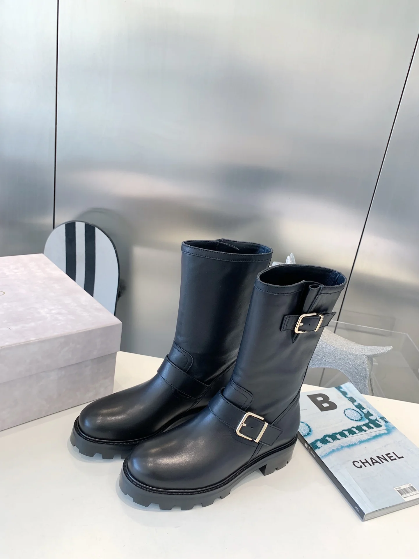 Jimmy - Новинка 2022 года - Кожаные сапоги до середины икры