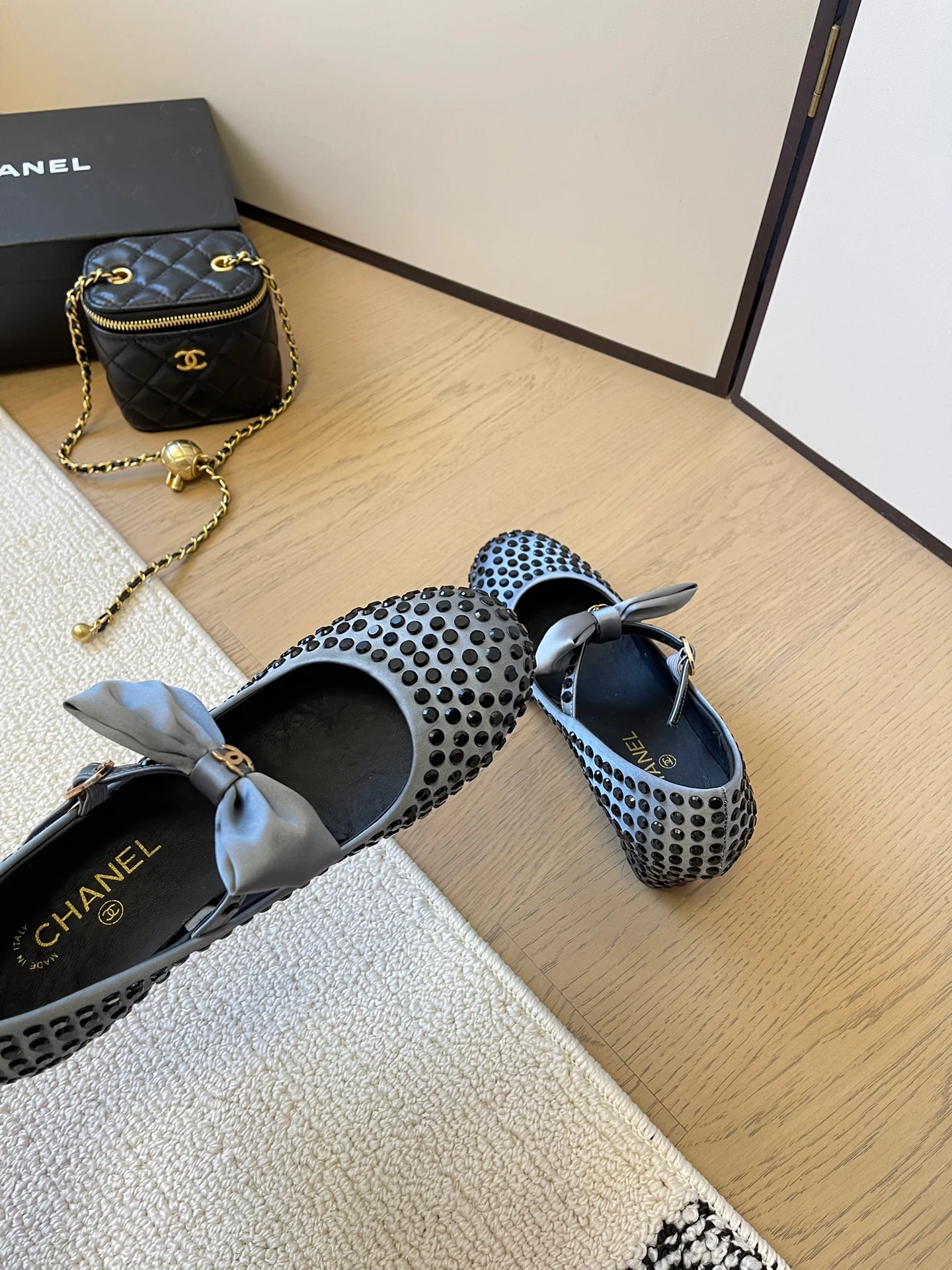 Балетки Chanel 2024 Ribbon Ballet Flats - серые