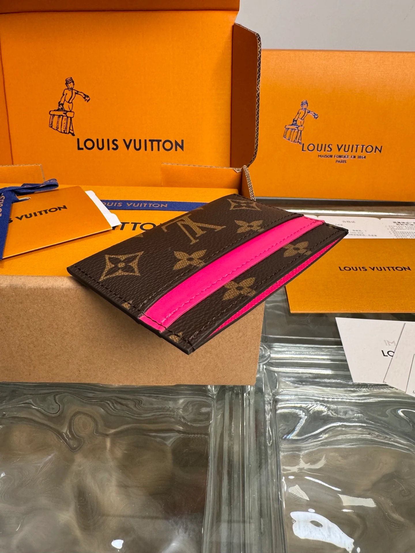 LV-m12841-monogram-macassar card holder-pink