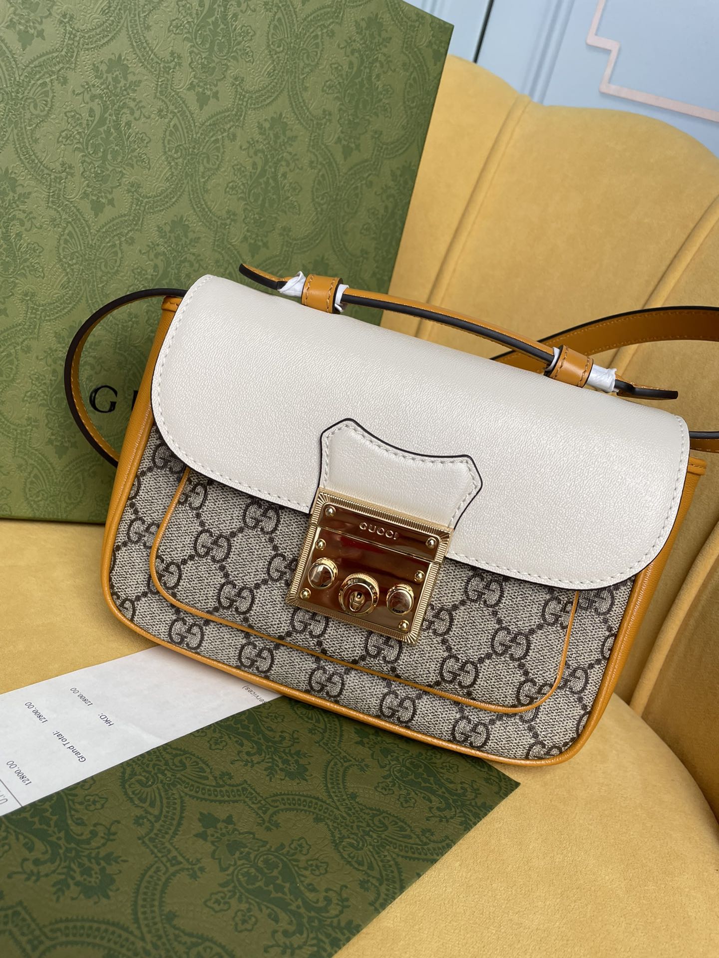 Сумка-мессенджер Gucci Lock