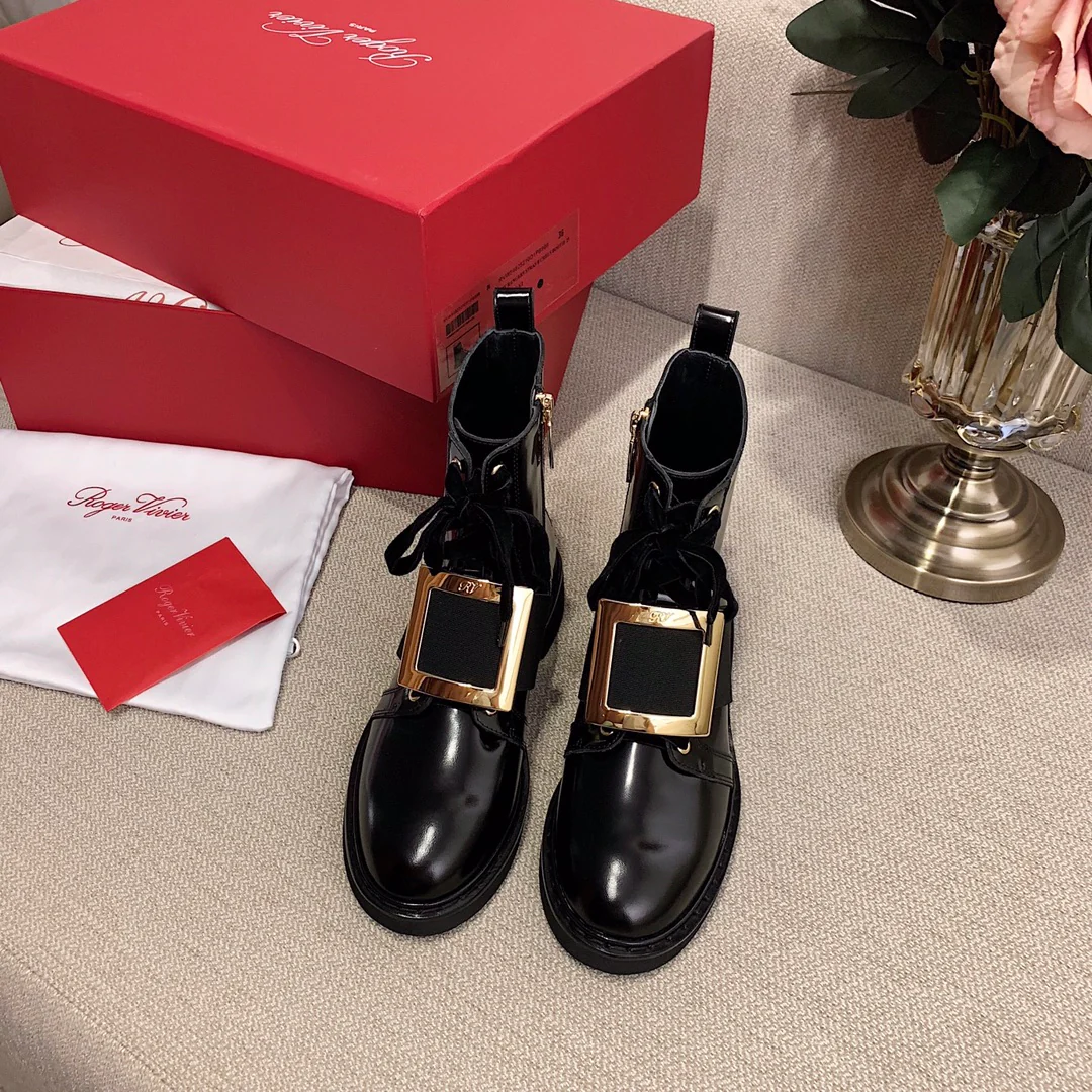 Обувь RV - 22ss - Ботильоны на плоской подошве, украшенные стразами - в стиле Юань Шаньшань.