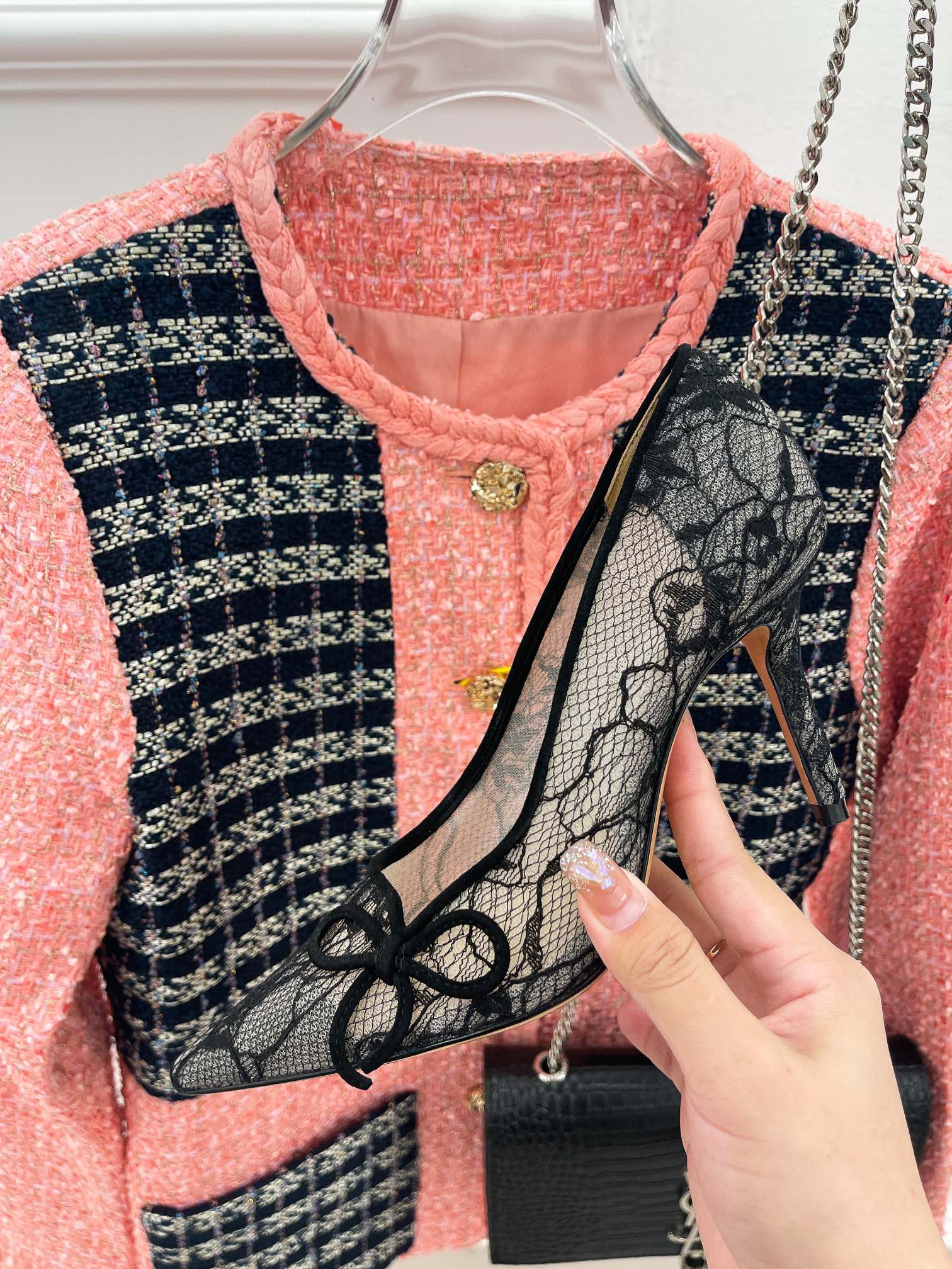 Jimmy - Новинка сезона весна/лето 2022 - Туфли на высоком каблуке с бантом и кружевом - 1