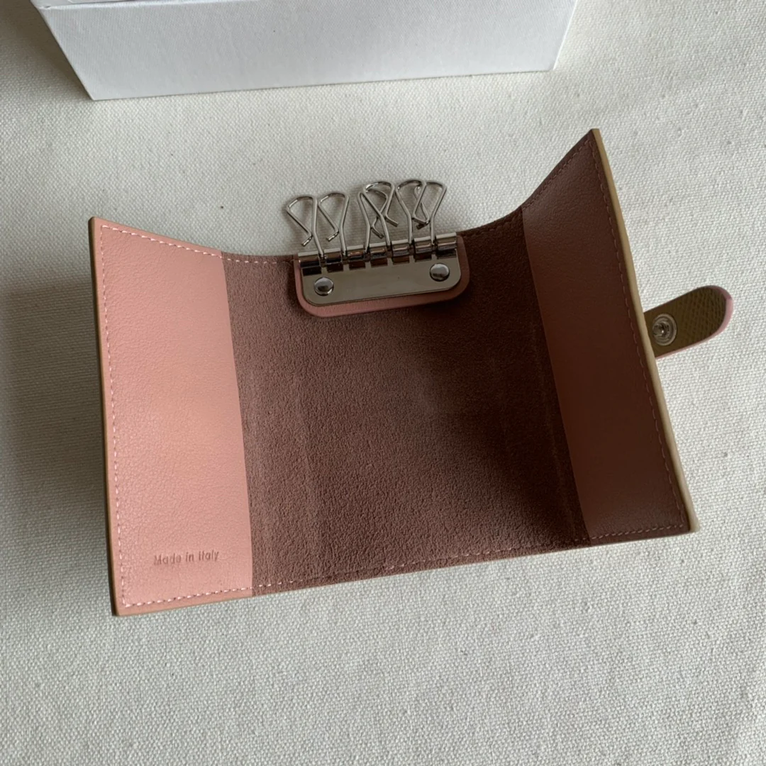 Чехол для ключей Celine 1