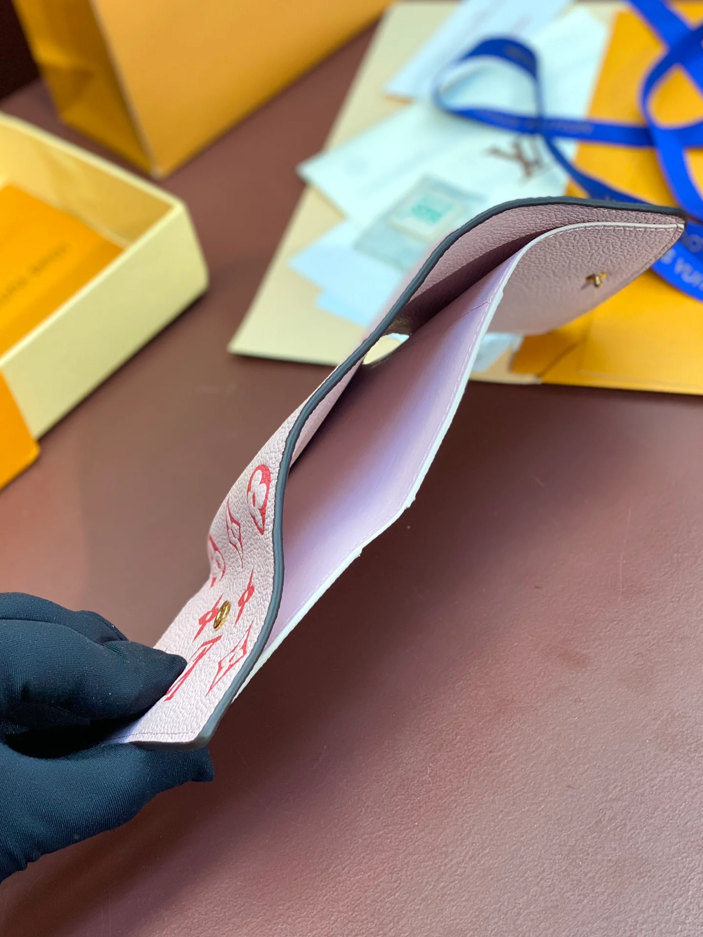 LV-m60688-Короткий кошелек-Розовый