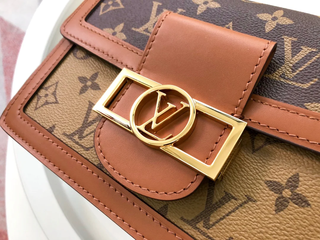 m43392-LV-2019-Ранняя весна-dauphine-Сумка-мессенджер-Маленькая