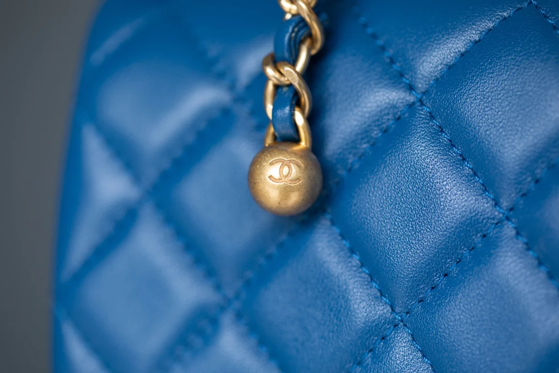 Chanel - Сумка-клатч 