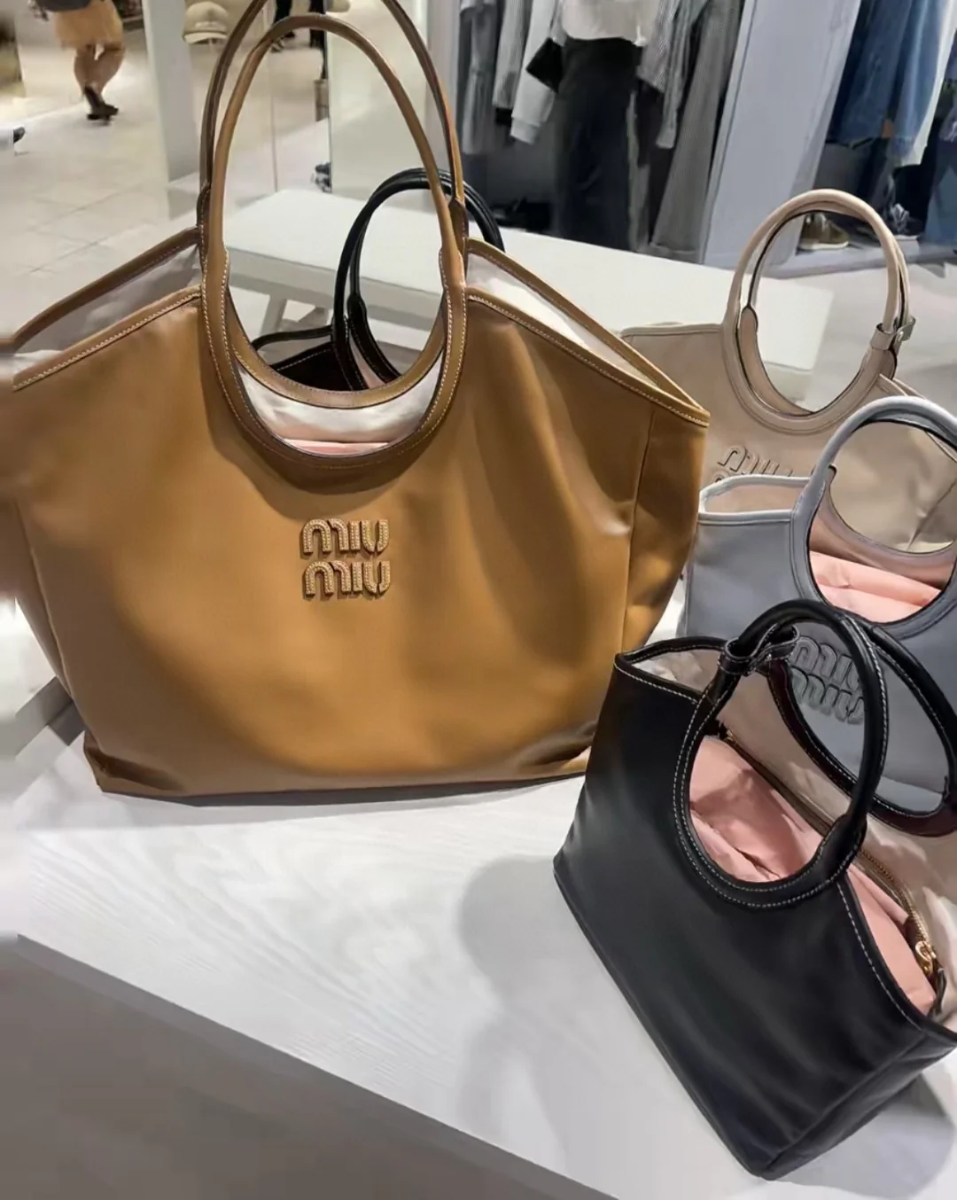 Сумка-тоут Miu Miu Ivy - Body Showcase