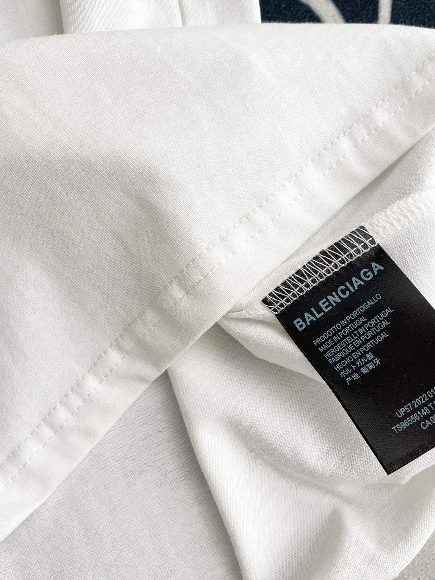 Футболка Balenciaga 2403 с расписным узором, свободного кроя, с коротким рукавом - черно-белая