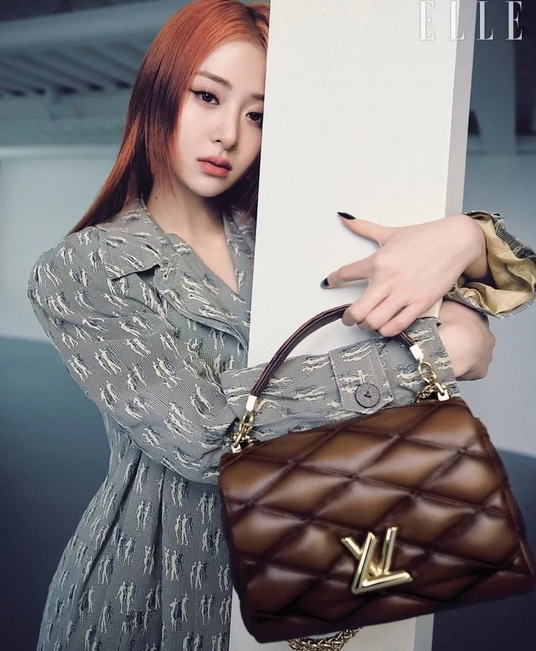 m22890LV - Стеганая сумка на цепочке - Большая, коричневая