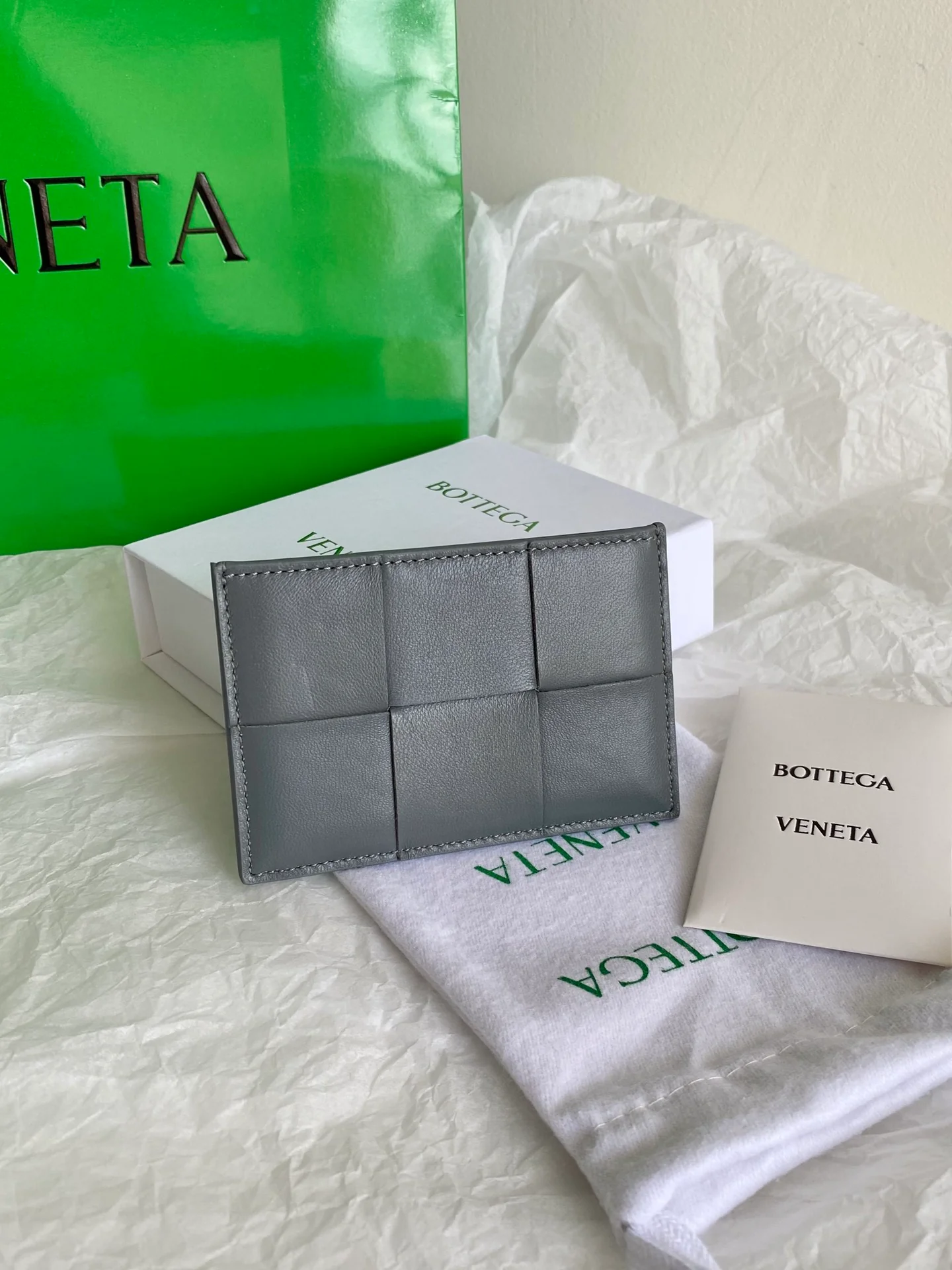 BV-小格子 卡包 小羊皮 11.5x7.5cm 铁灰色