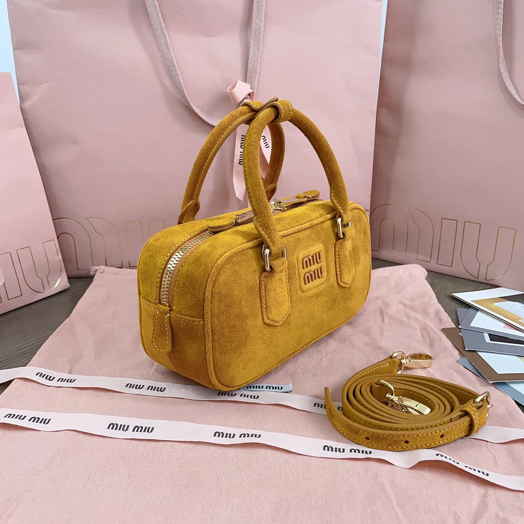 Сумка для боулинга Miu Miu 5bb142 из замши, размер S, цвет тыква.