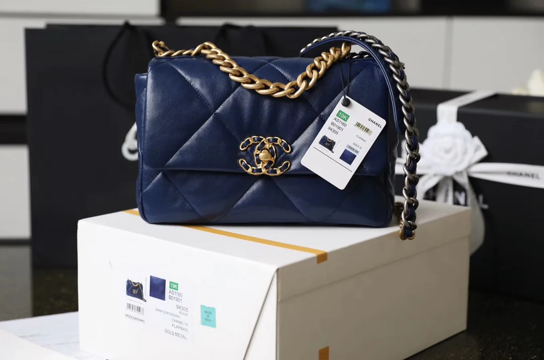 Сумка Chanel 19 - маленькая, темно-синяя