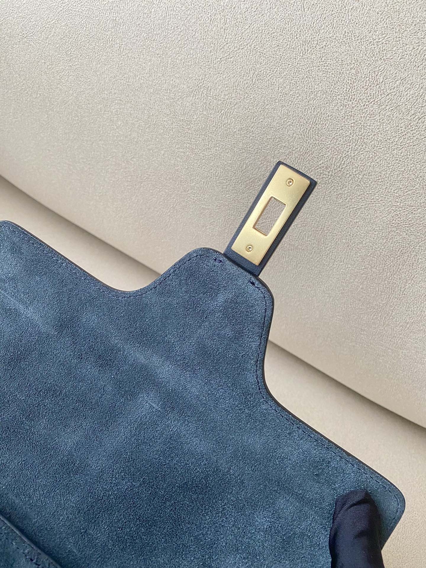 Сумка Celine Teen Soft из телячьей кожи с зернистой текстурой (16 оттенков) - 5