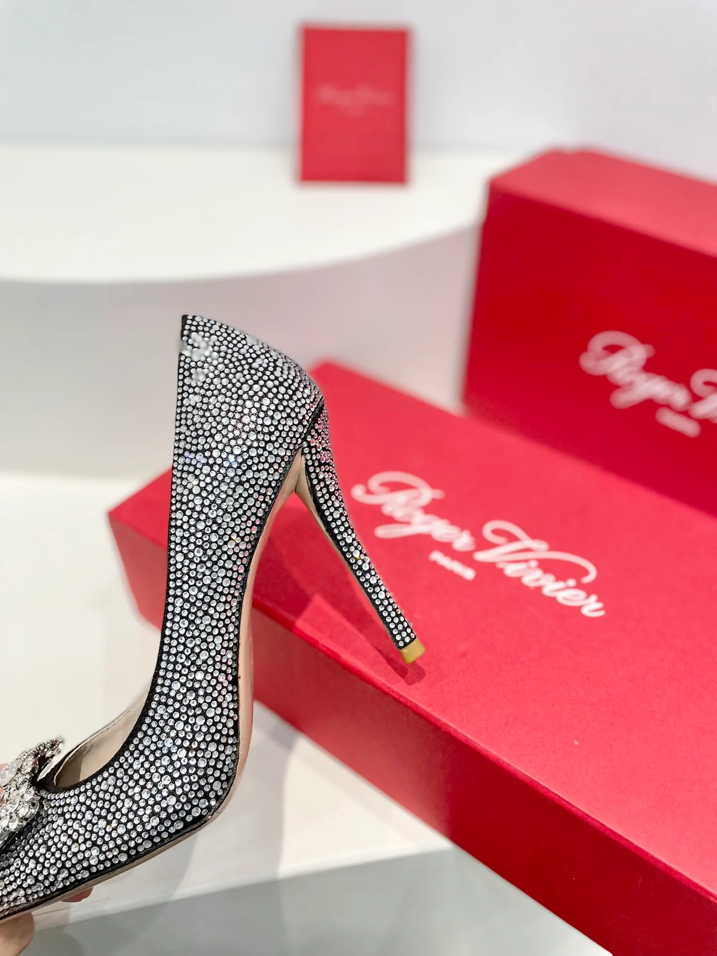 Обувь RV Shoes - Серия Crystal Shoes - Туфли на высоком каблуке со стразами - Черно-серебряные