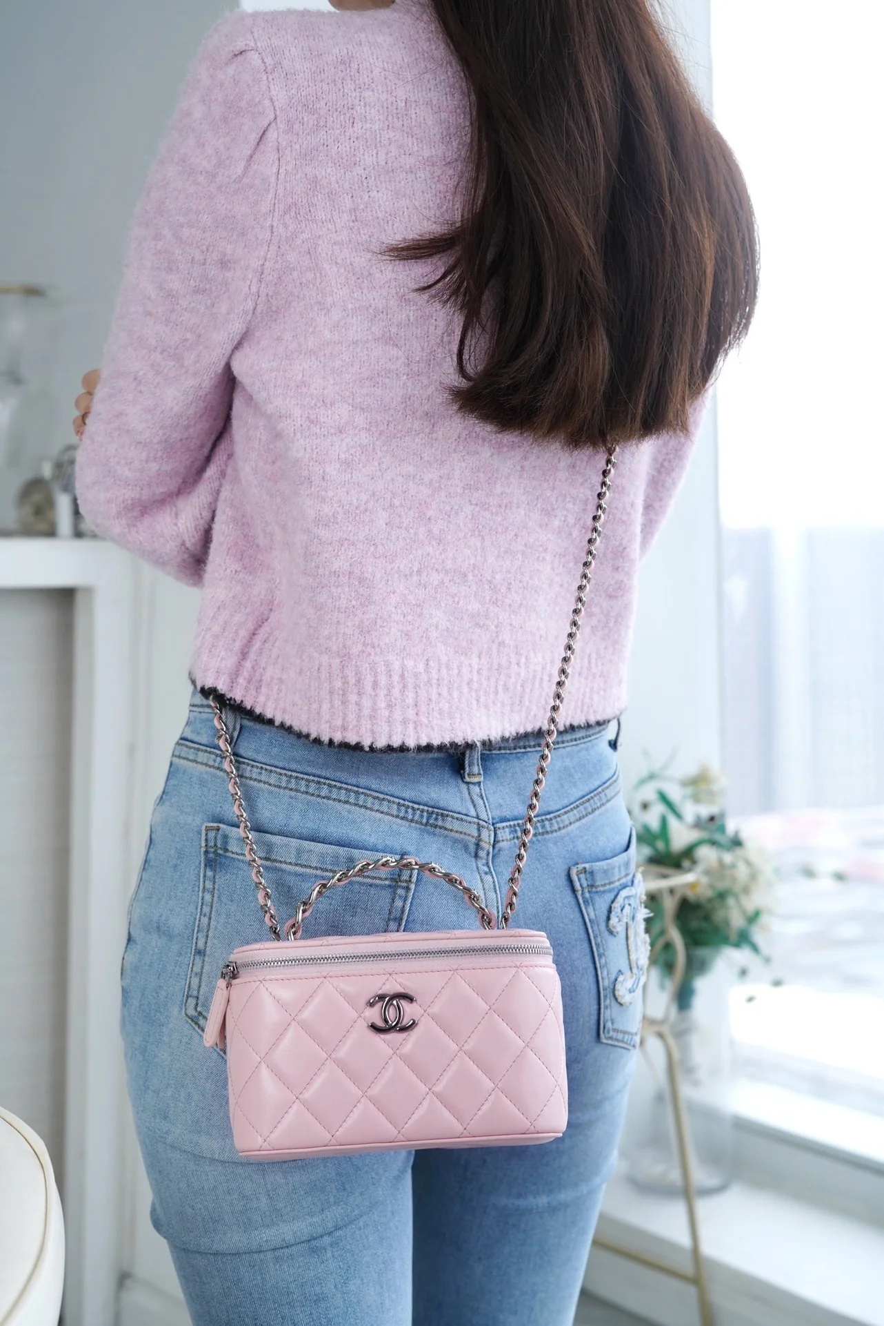 Длинная сумка-коробка Chanel - розовая