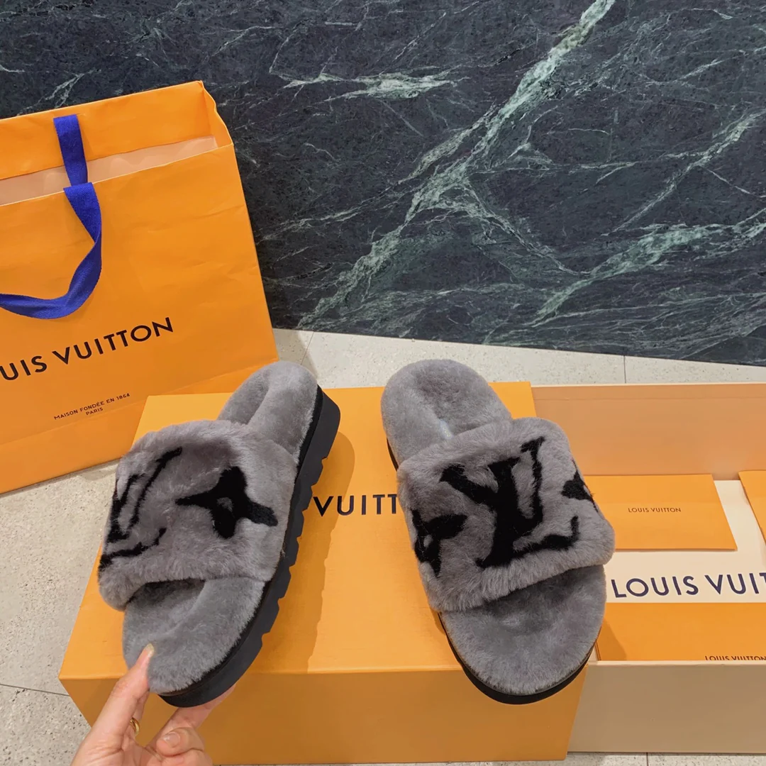 Тапочки LV Teddy из овчины - серые