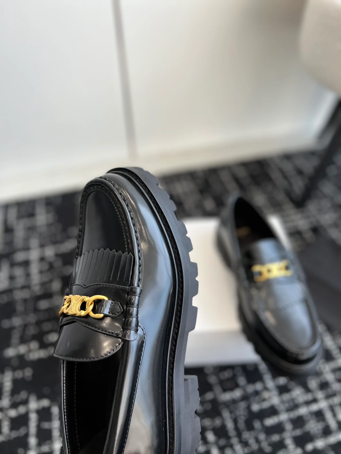 Новинка сезона весна/лето 2023 от Celine - Лоферы Arc de Triomphe - 1