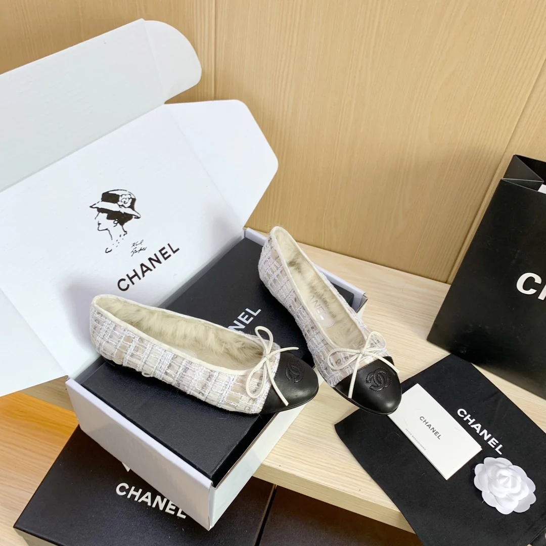 Chanel - Классические балетки - Вариант с кроличьим мехом - Черные с закругленным носком