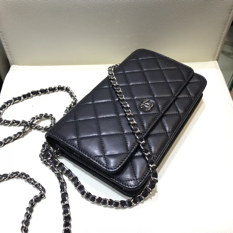 Chanel - Классические часы WOC - 19 см - Черная овечья кожа с серебристой фурнитурой