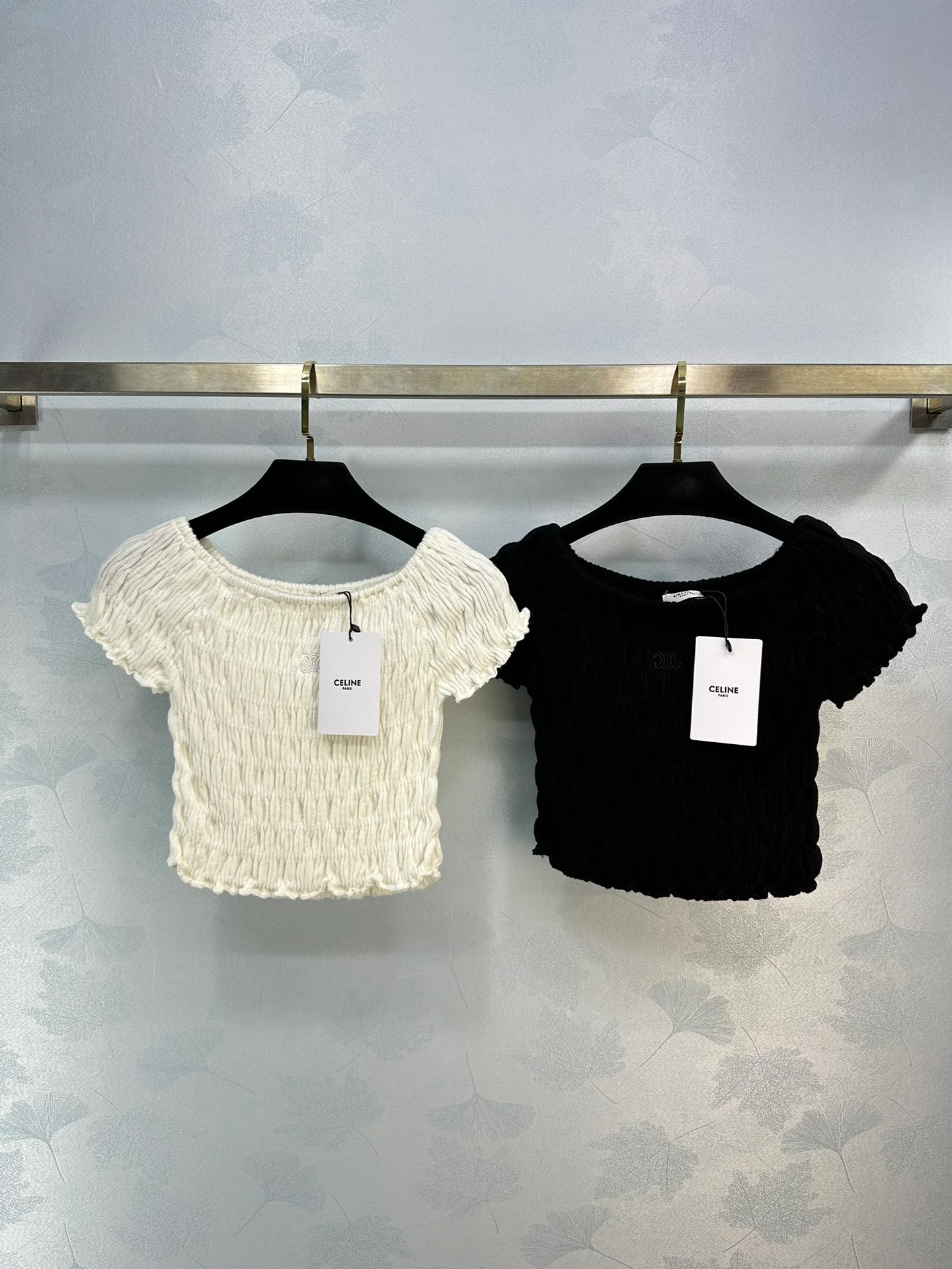 Celine - 2404 - 24ss Весна/Лето Новый вязаный топ с открытыми плечами - Два цвета