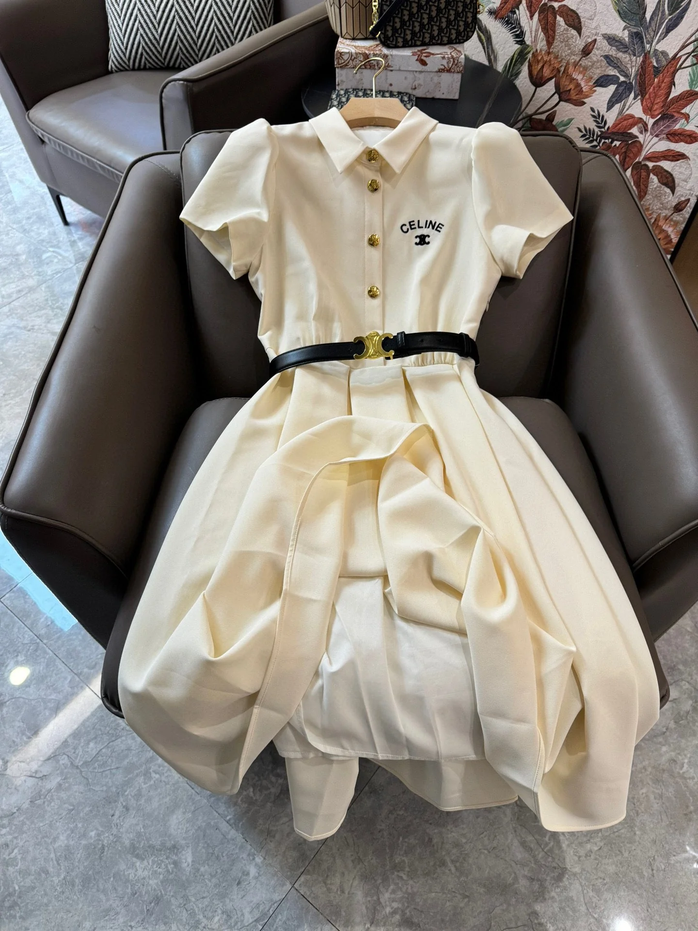 Платье Celine 2403-24ss, облегающее, с поясом, бежевое.