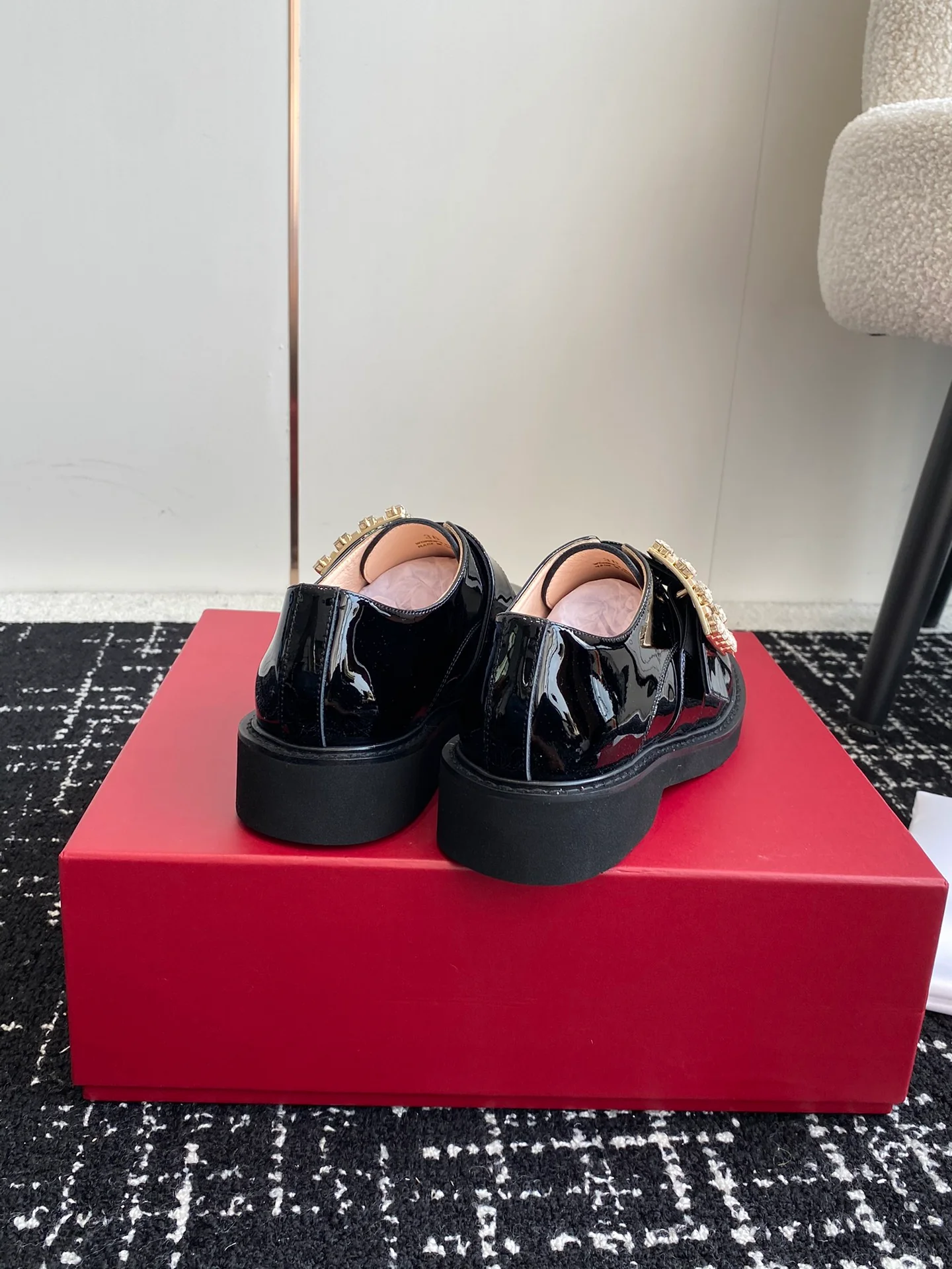 Обувь RV - Новинка сезона осень/зима 2023 - Лоферы на платформе - Черные со стразами