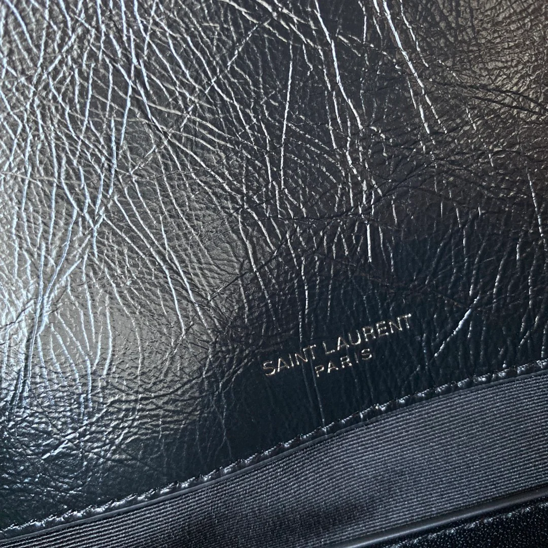 Сумка YSL Small Niki из кожи с черной пряжкой и промасленной кожей, с D-образным кольцом - 1 шт.