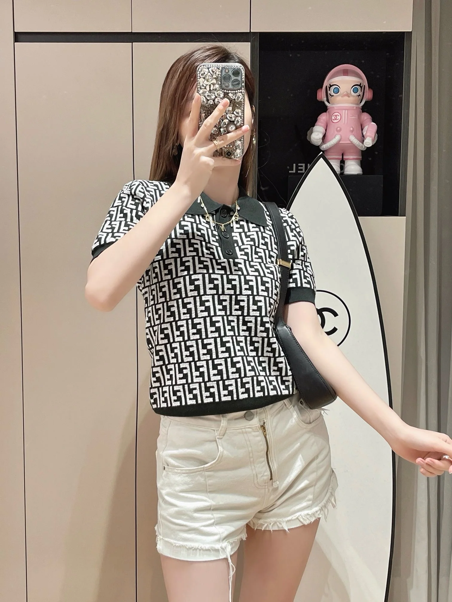 Fendi-2403 - Трикотажная футболка с коротким рукавом и воротником-поло с монограммой