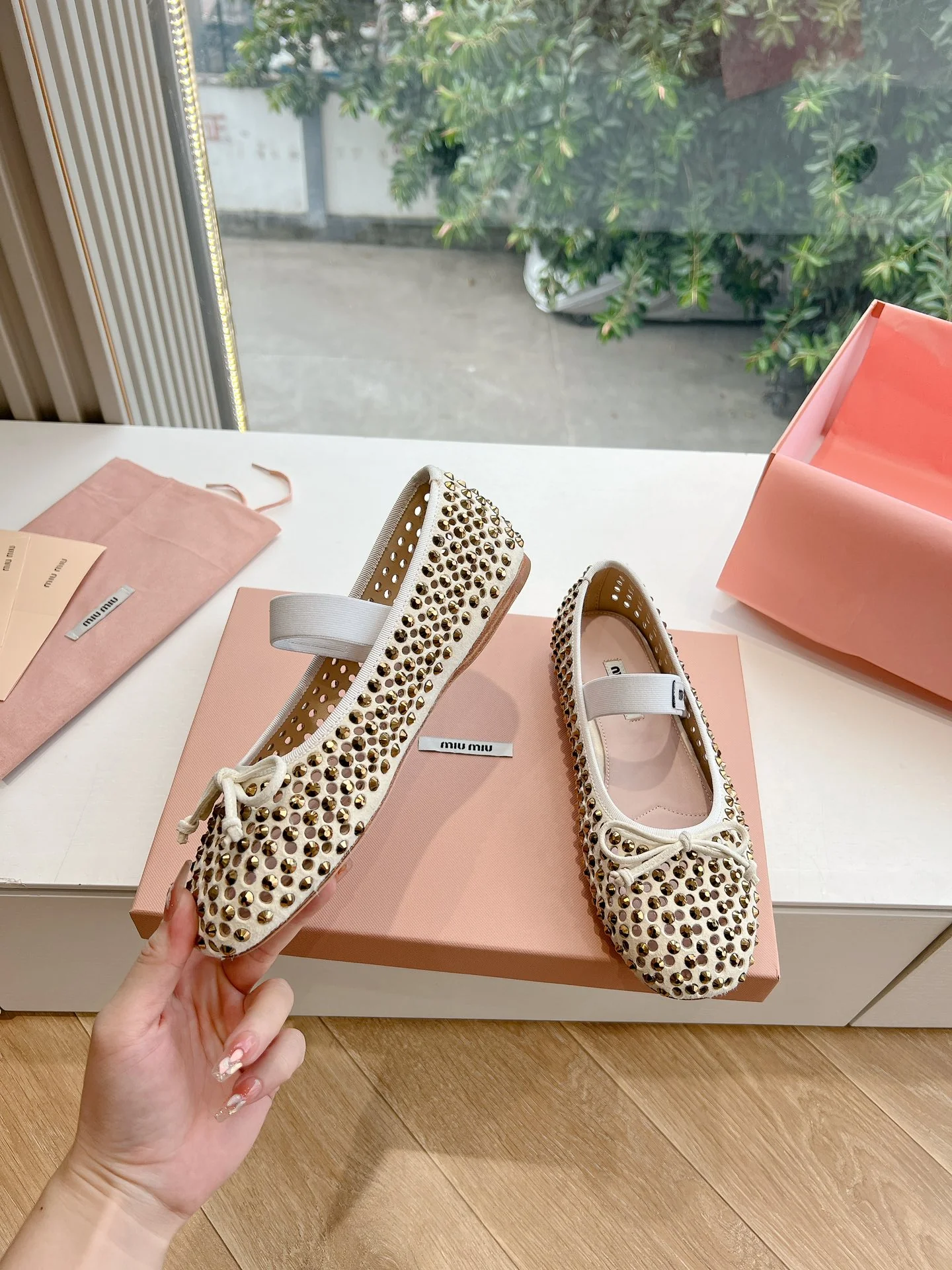 Балетки Miu Miu 2024 - белые