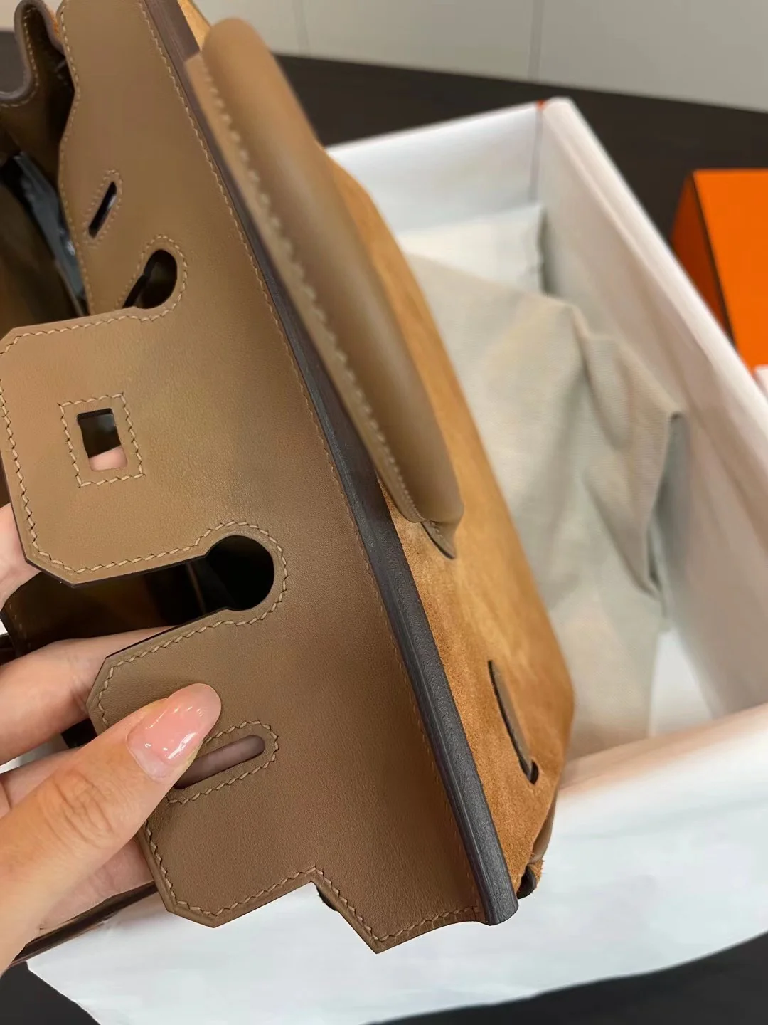 Сумка Hermes Birkin 25 Teddy Bear из замши с серебряной пряжкой и гравировкой.