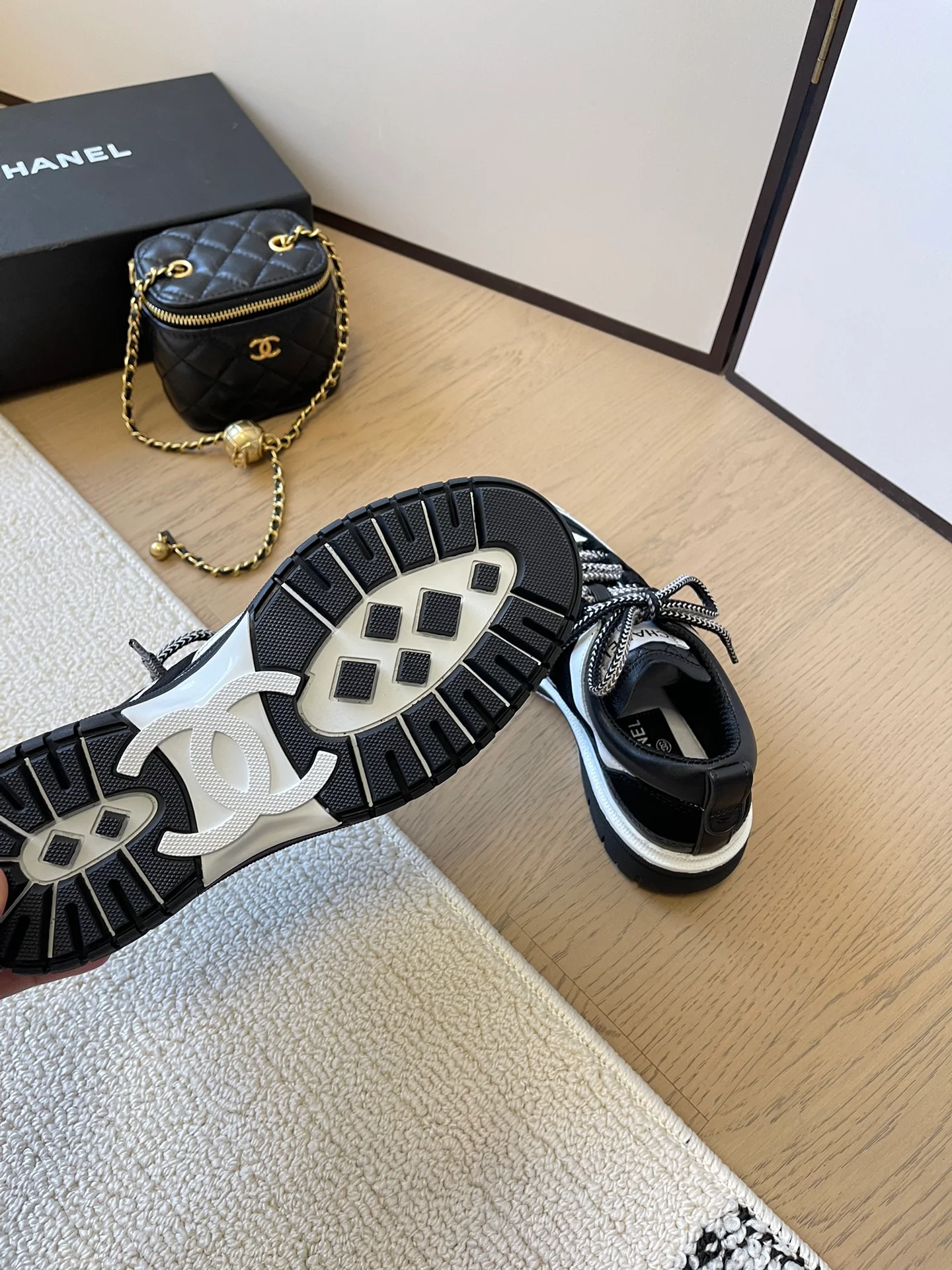 Повседневные туфли Chanel 2024 - черные