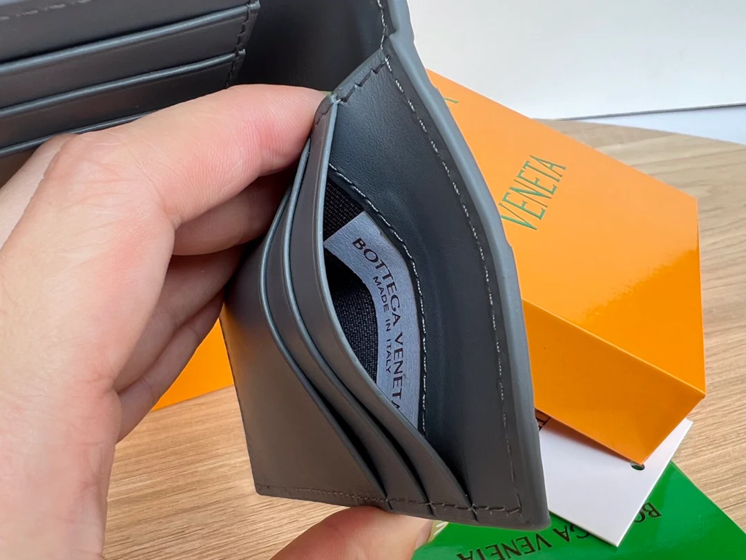 BV-中格 编织 卡夹 卡包 牛皮 11x7.5cm