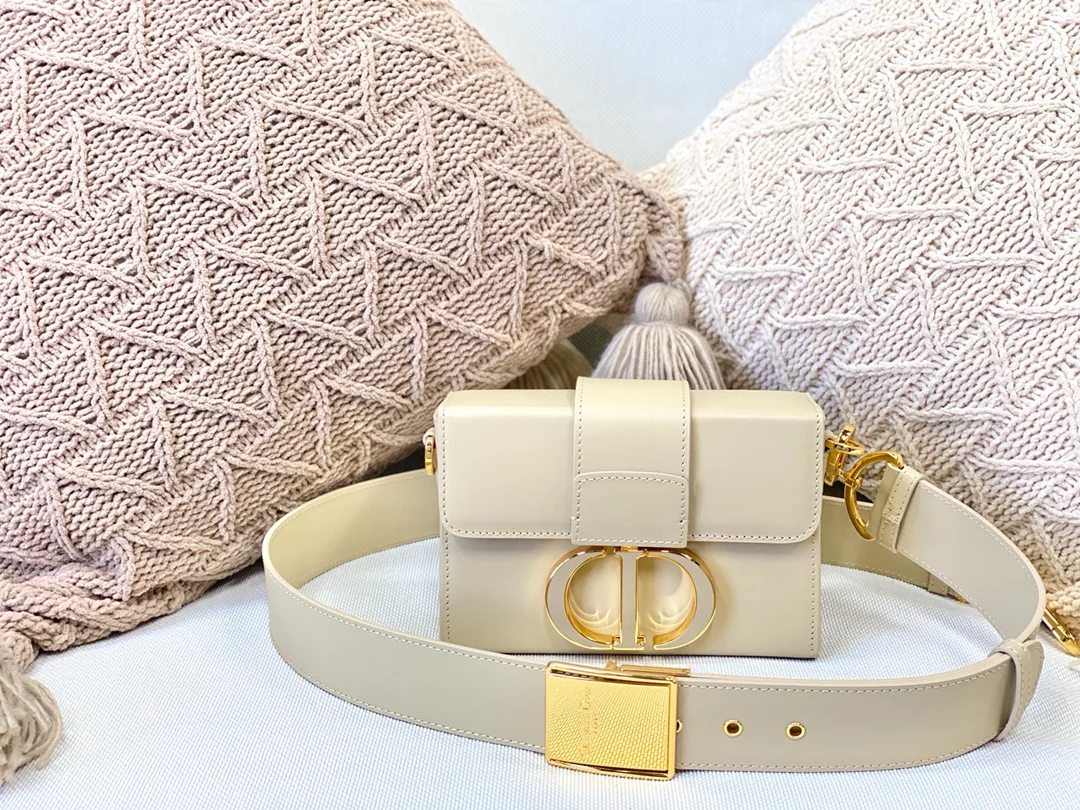 Мини-бокс Dior Montaigne - гладкая кожа - эмалированная пряжка - 17,5 см - цвет 