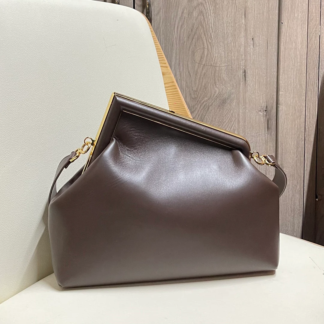 Fendi-first - Сумка из темно-коричневой кожи