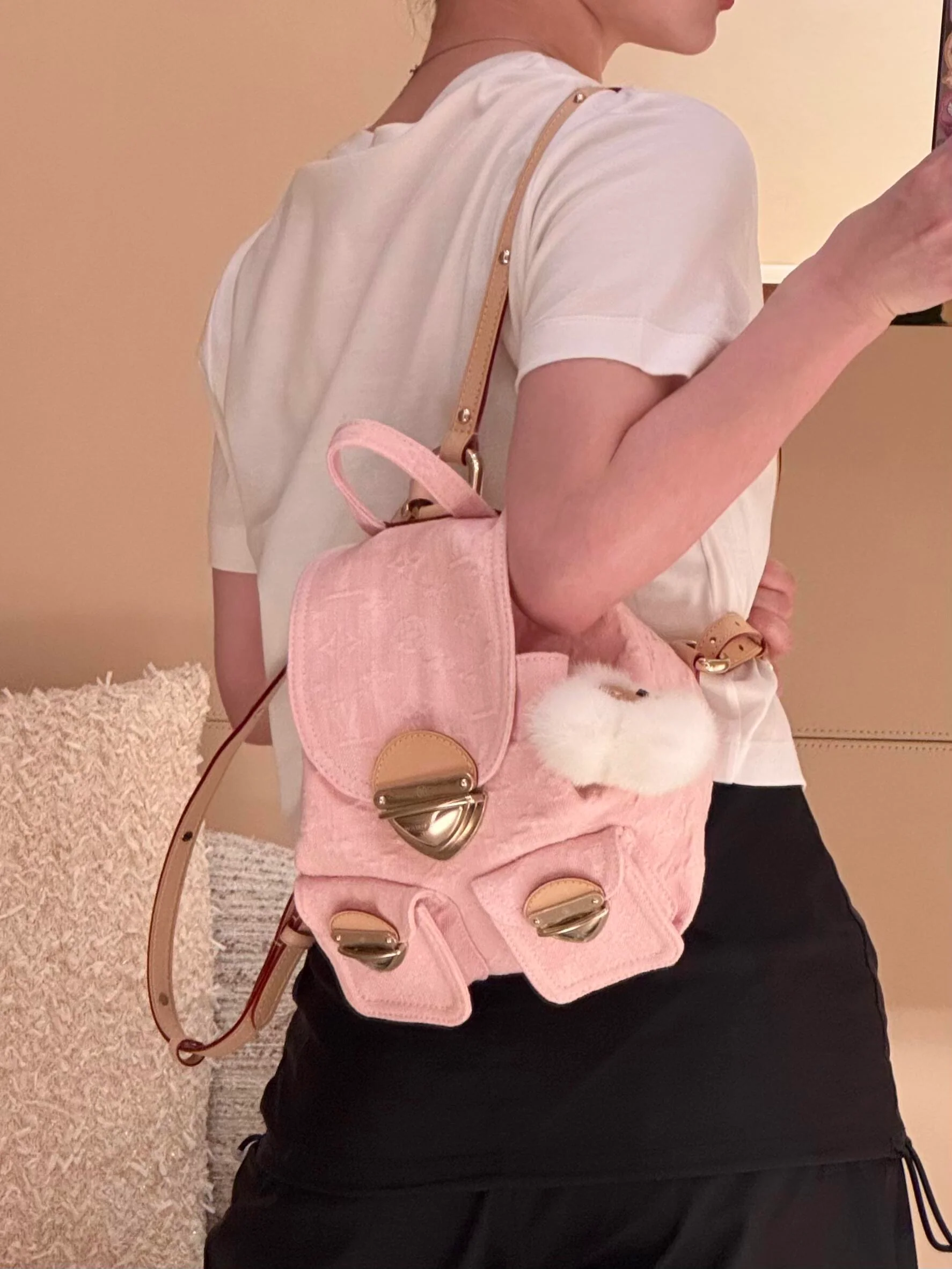 LV-m13031-venice shoulder bag-pink