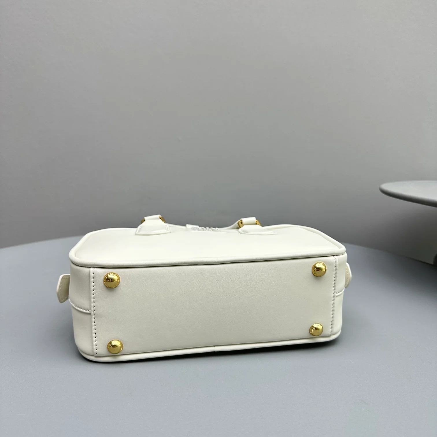 Сумка для боулинга Miu Miu - Маленькая - Белая