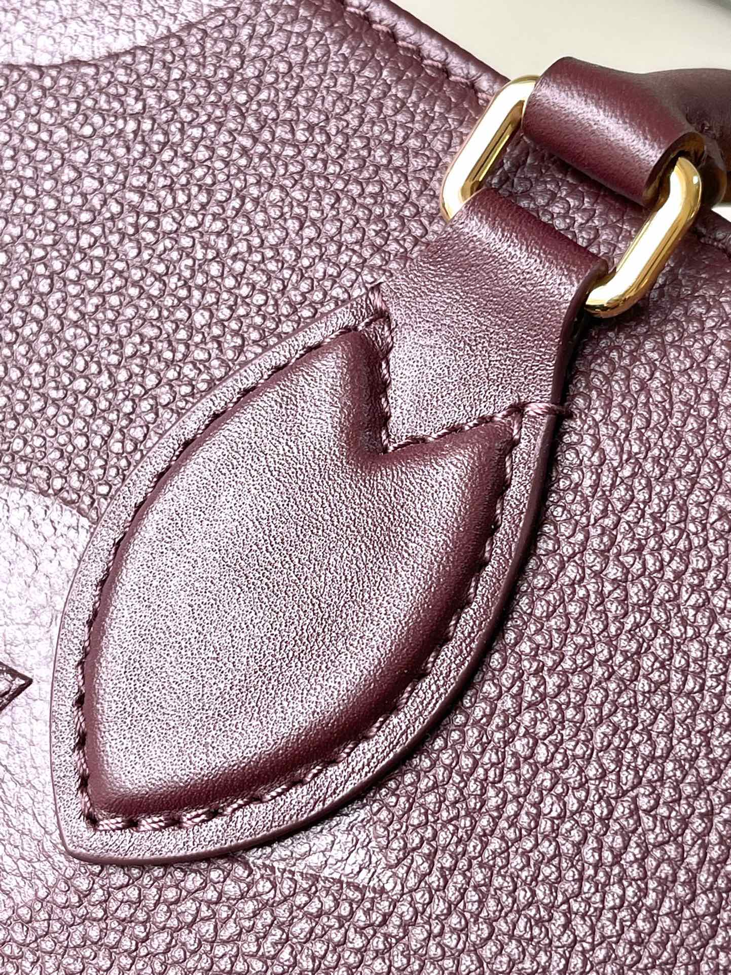 m46601-LV-ontheon-mm-Handbag-Burgundy