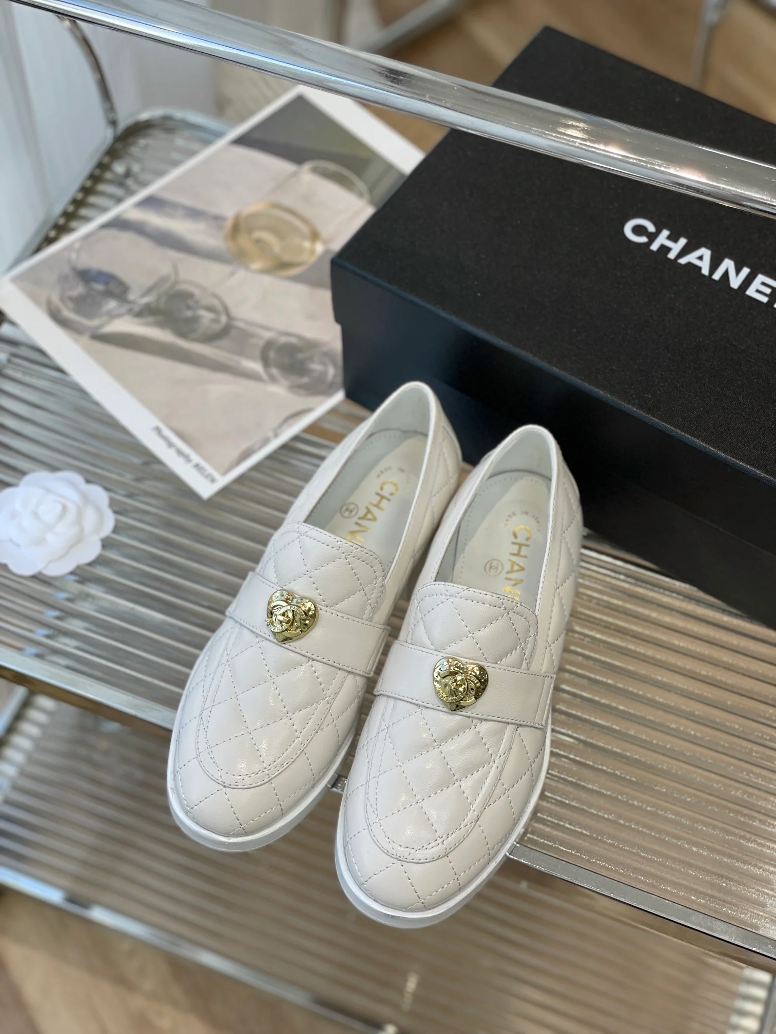 Новинка весеннего сезона 2023 от Chanel - Акростикс - Белый