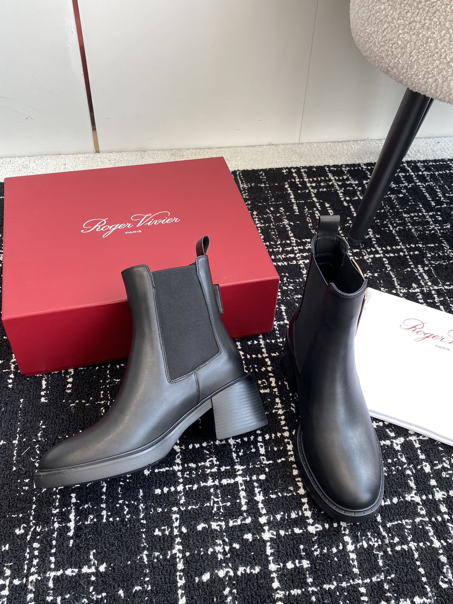 Обувь RV - Новинка сезона осень/зима 2023 - Ботильоны на низком каблуке - Черные