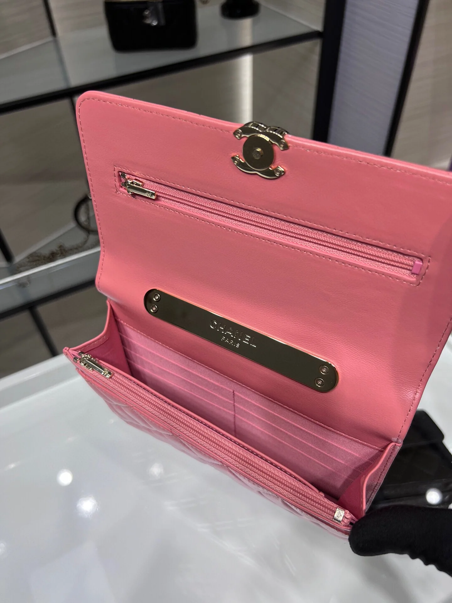 Новинка 2022 года от Chanel - ручка WOC - овечья кожа - 19 см