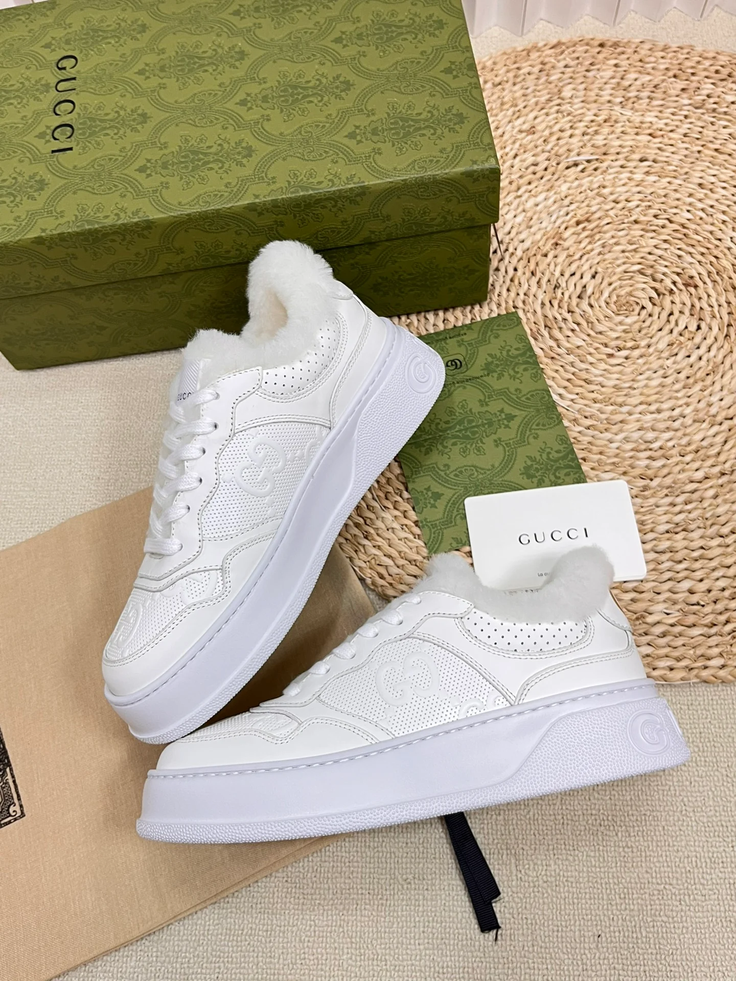 Туфли Gucci 2024 Wool Biscuit Shoes - белые