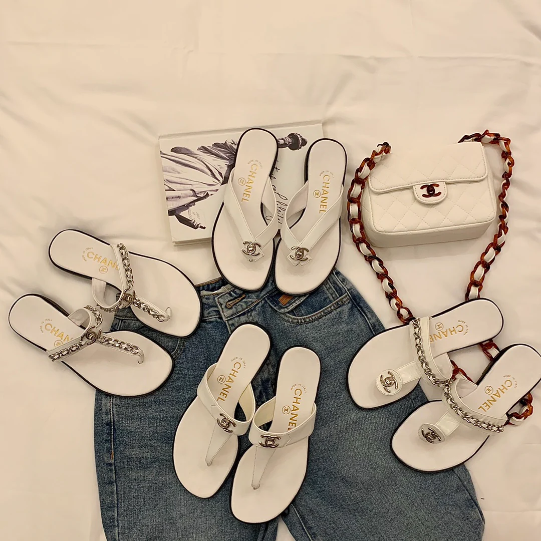 Коллекция тапочек Chanel