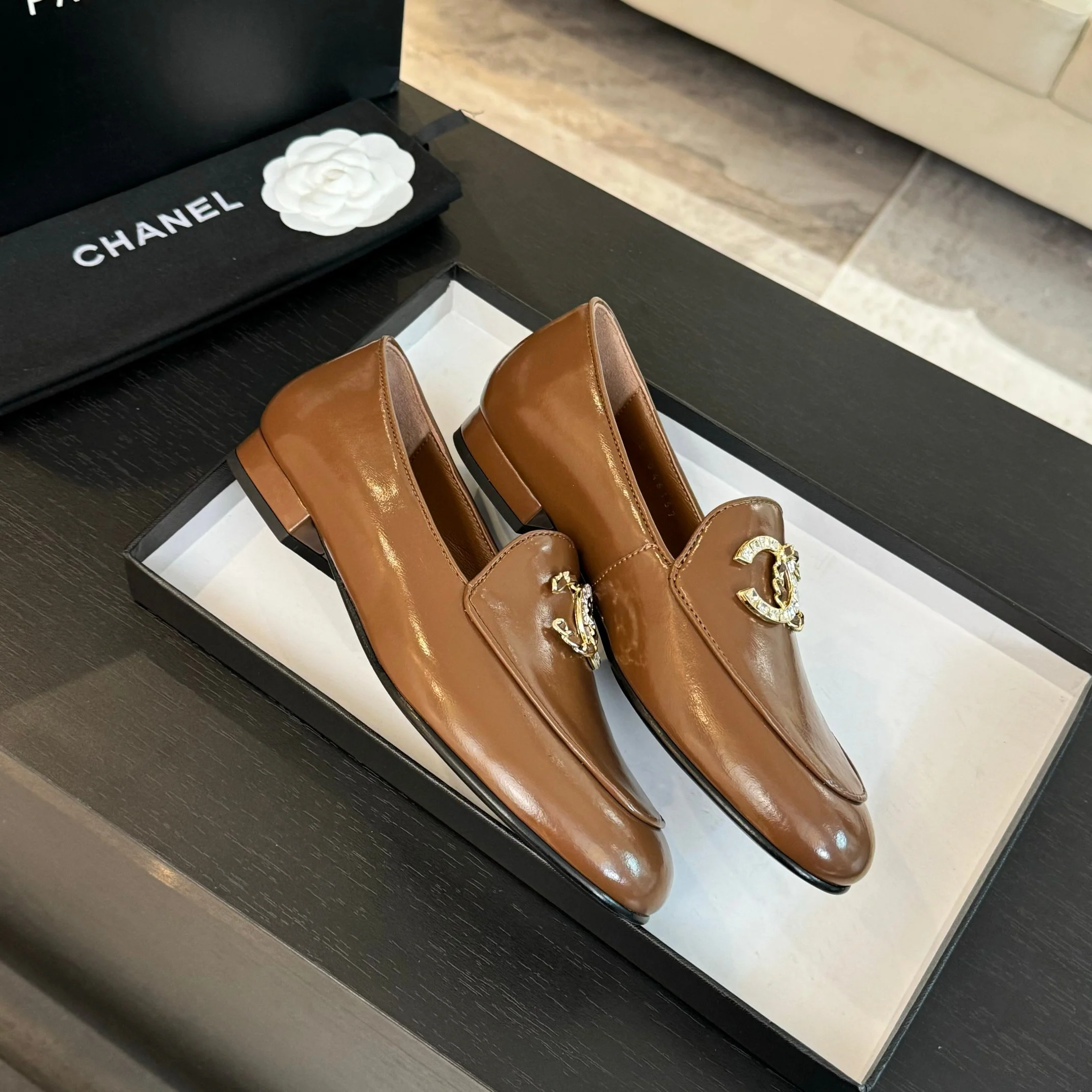 Ретро-туфли Chanel 2024 - Кофейно-коричневые